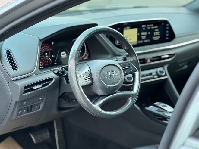 Hyundai Sonata-14