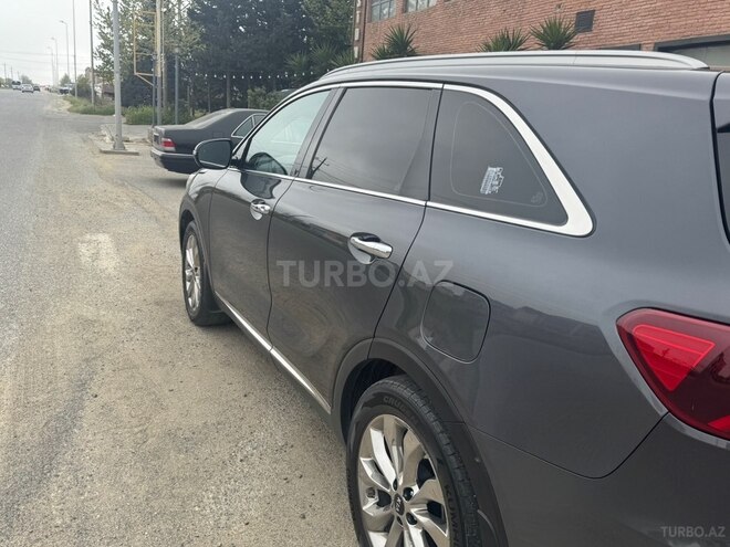 Kia Sorento-2
