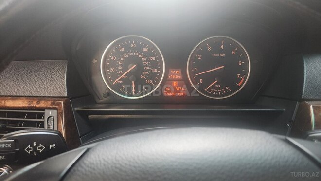 BMW 528-7