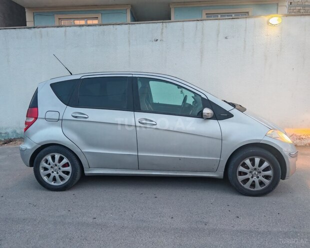 Mercedes A 200-9