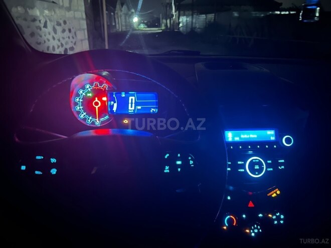 Chevrolet Aveo-10