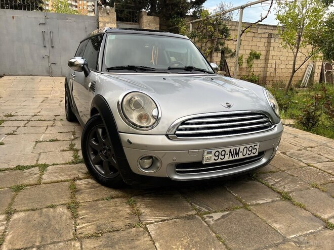 Mini Clubman-1