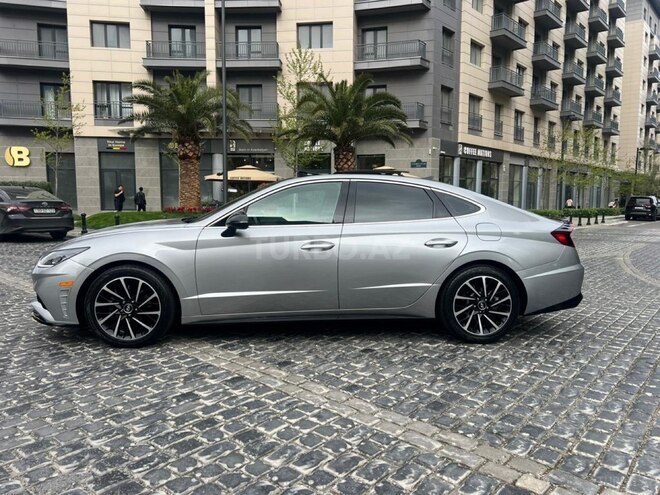 Hyundai Sonata-6