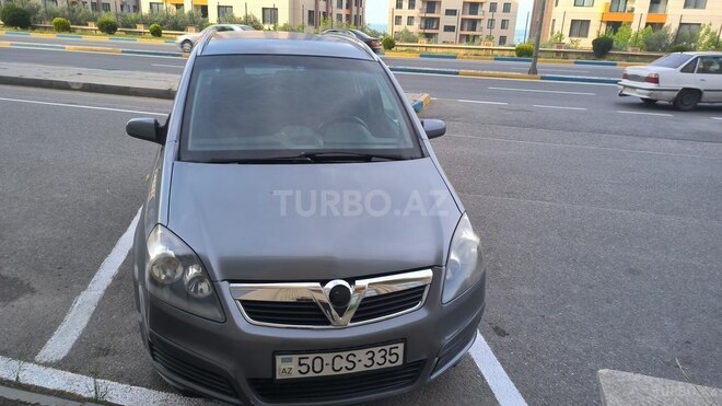 Opel Zafira-1