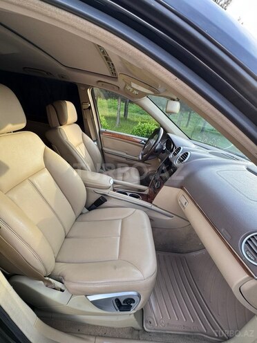 Mercedes GL 450 4MATIC-10