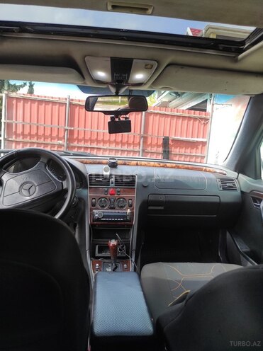 Mercedes C 200-9