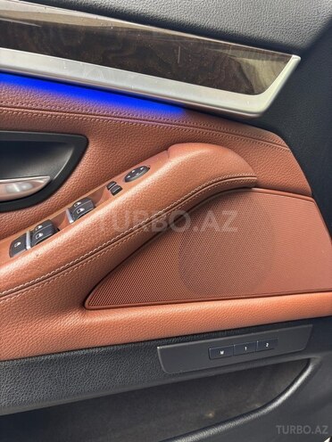 BMW 525-12