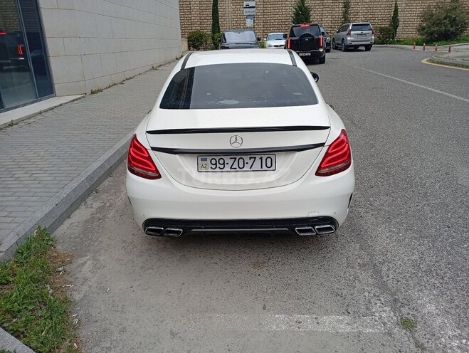 Mercedes C 220 d-4