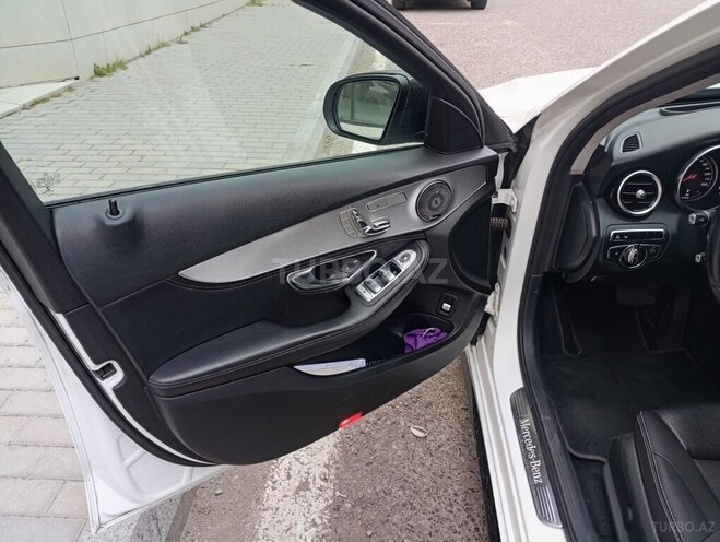 Mercedes C 220 d-10
