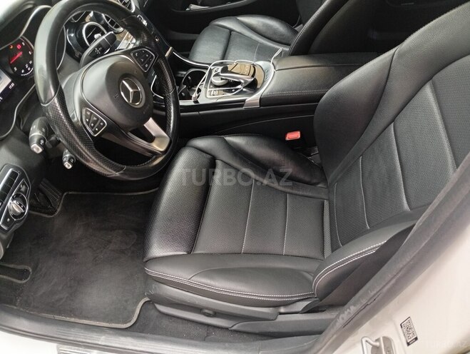 Mercedes C 220 d-12