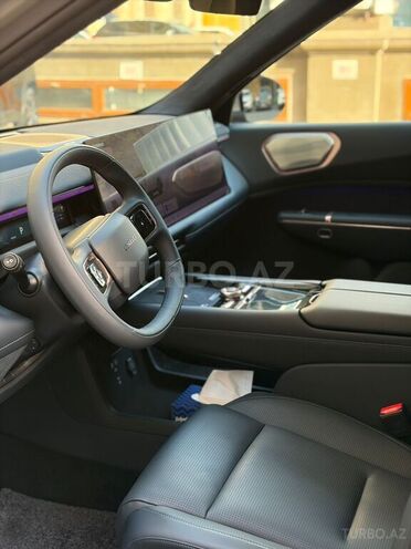 Lynk & Co 900-5