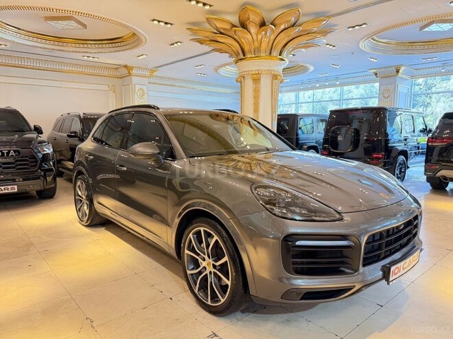 Porsche Cayenne-2