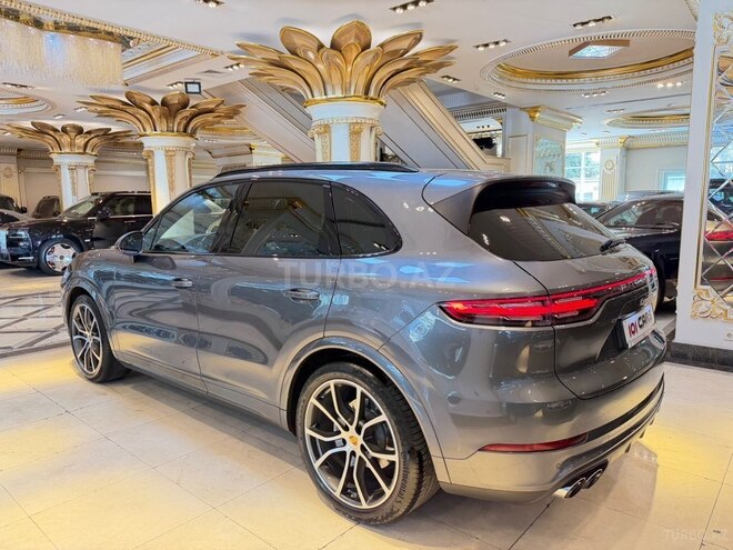 Porsche Cayenne-7