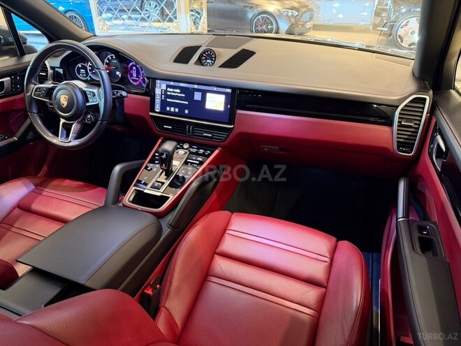 Porsche Cayenne-11