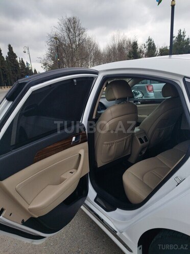 Hyundai Sonata-9