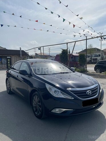 Hyundai Sonata-4