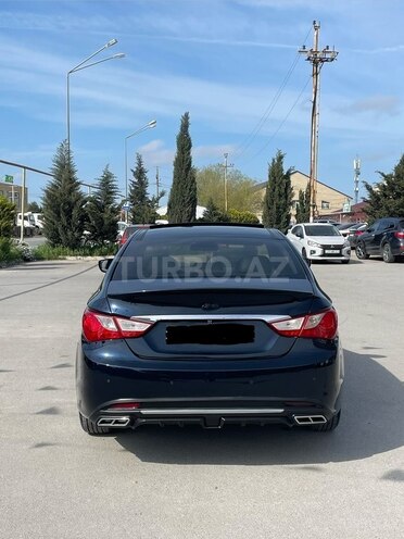 Hyundai Sonata-8