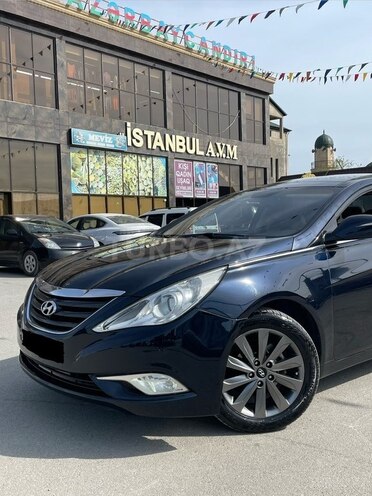 Hyundai Sonata-1