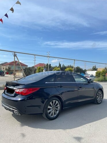 Hyundai Sonata-6