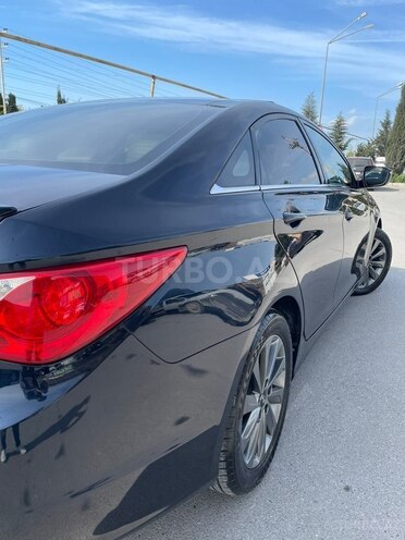 Hyundai Sonata-13