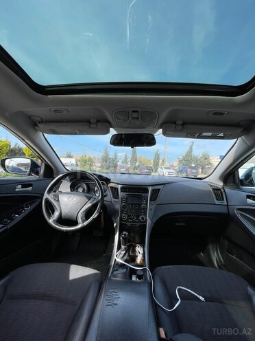 Hyundai Sonata-14