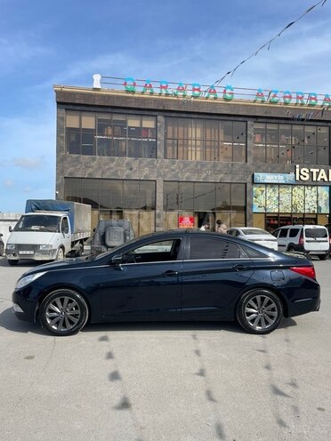 Hyundai Sonata-11