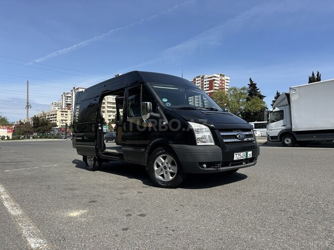 Ford Transit-10