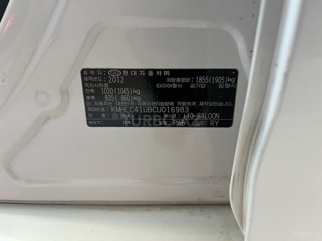 Hyundai i40-23
