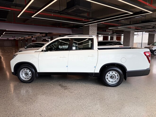 KG Mobility Musso-17