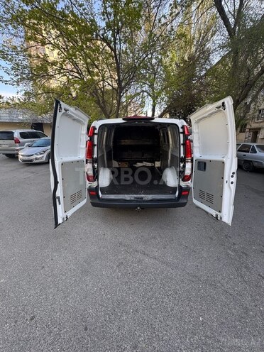 Mercedes Vito-16