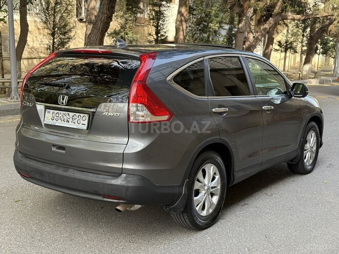 Honda CR-V-6