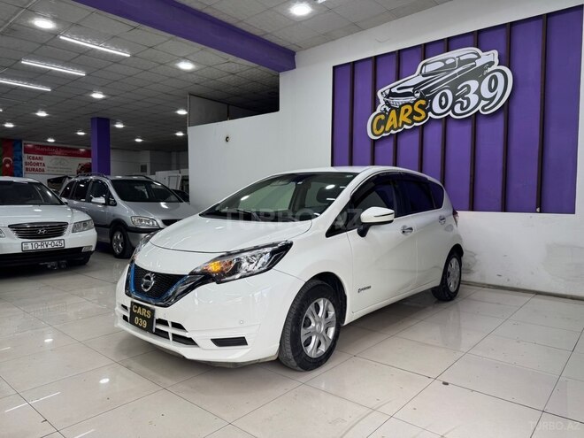 Nissan Note-7
