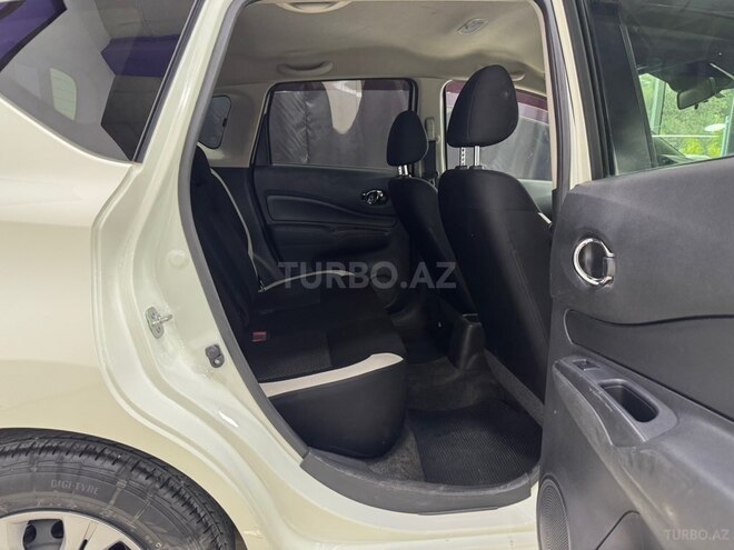 Nissan Note-5
