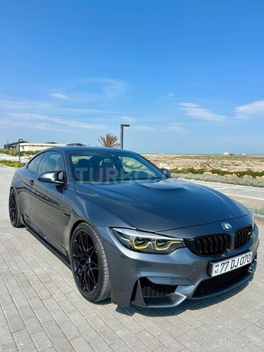 BMW M4-2