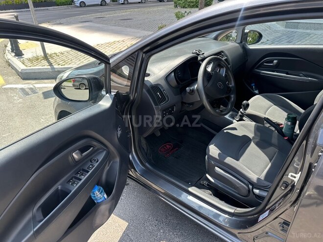 Kia Rio-9