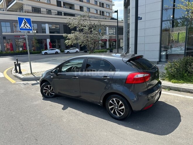 Kia Rio-4