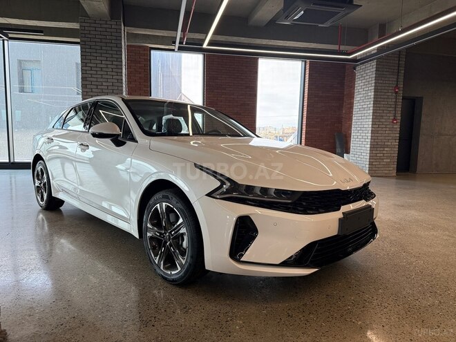 Kia K5-3