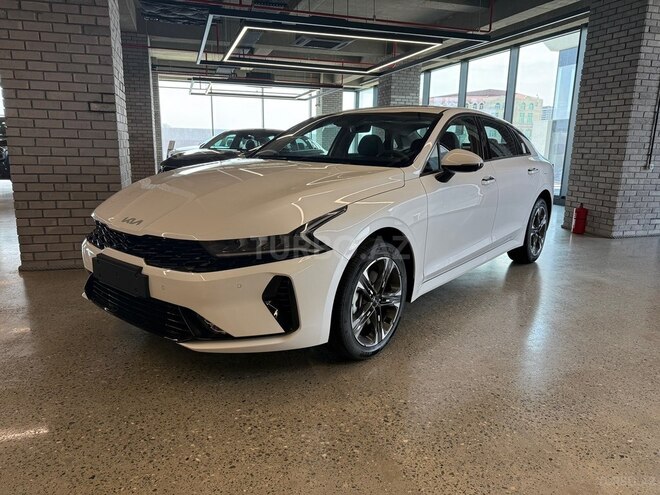 Kia K5-1