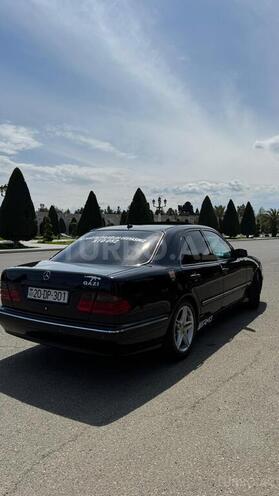 Mercedes E 240-5