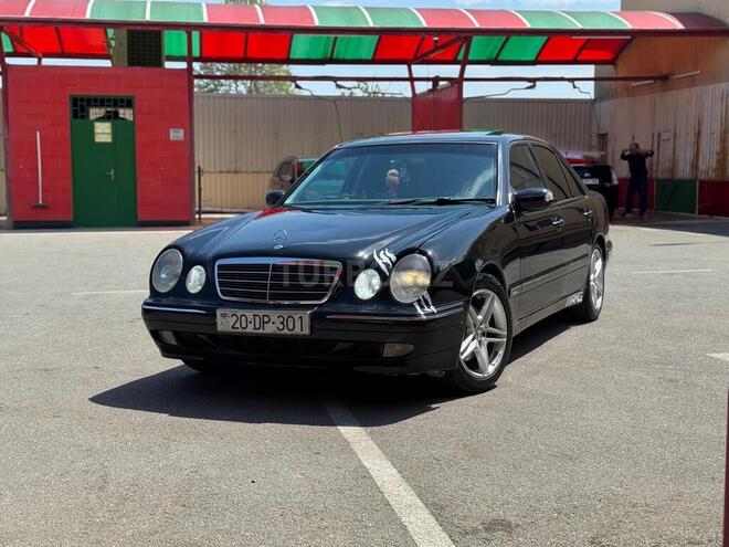 Mercedes E 240-2