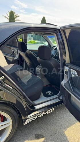 Mercedes E 240-17