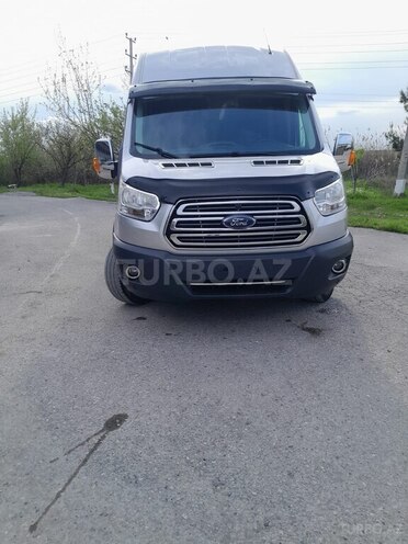Ford Transit-2