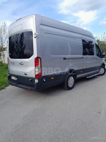 Ford Transit-7