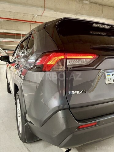 Toyota RAV4-3