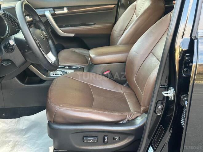 Kia Sorento-16