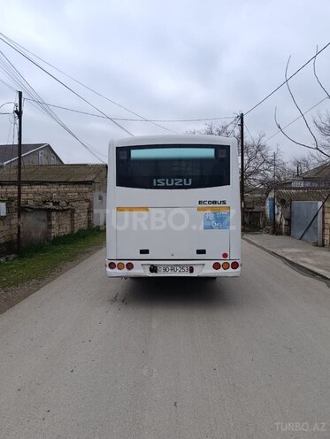 Isuzu Ecobus-2
