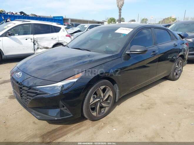 Hyundai Elantra-1