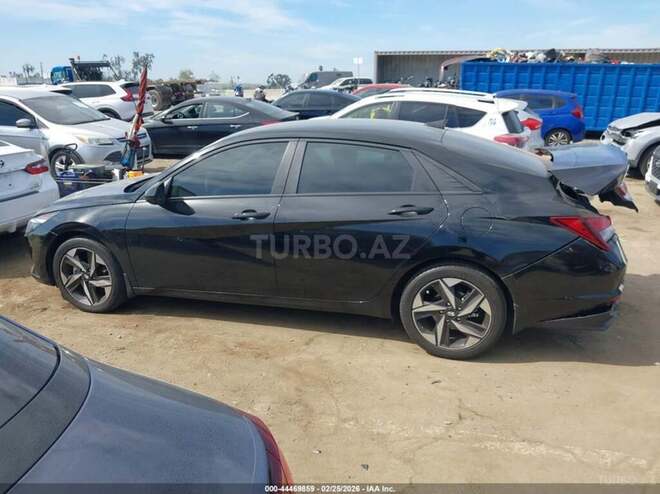 Hyundai Elantra-7