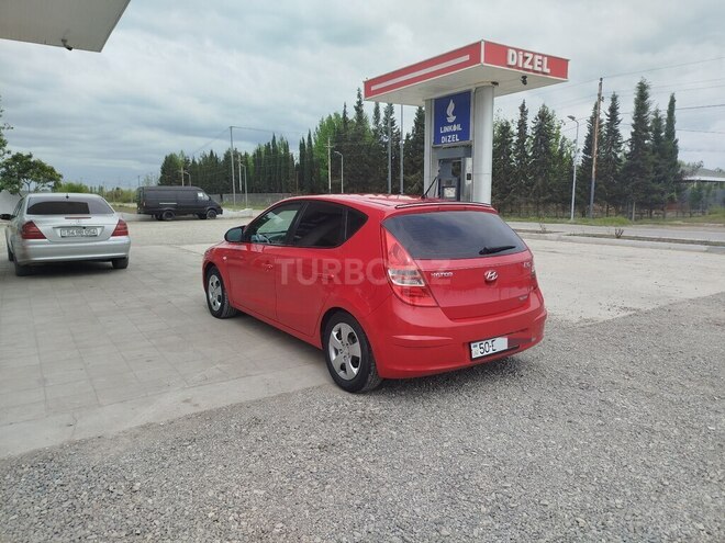 Hyundai i30-10