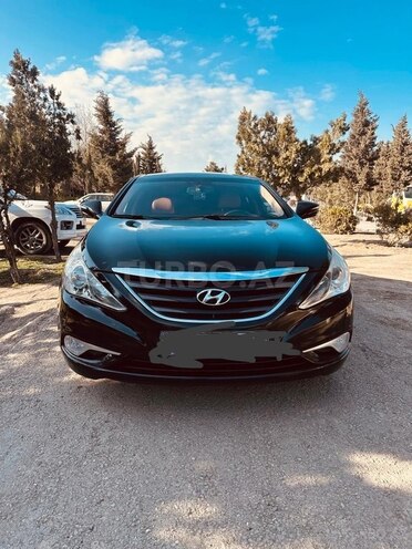 Hyundai Sonata-1